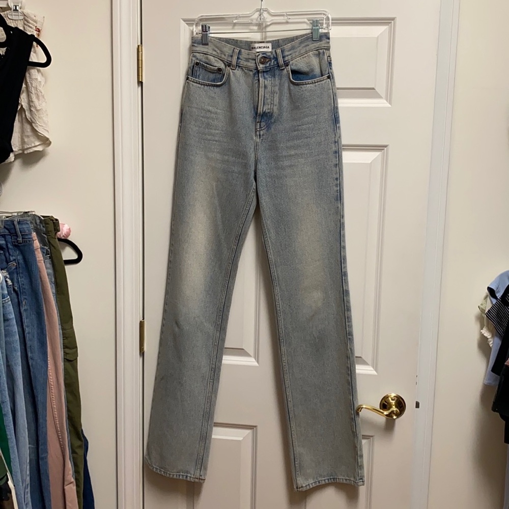 BALENCIAGA LIGHT WASH JEAN ✨ - Picture 4 of 10